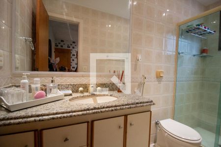 Apartamento à venda com 150m², 4 quartos e 3 vagas Apartamento à venda com 150m², 4 quartos e 3 vagasBanheiro da Suíte 2