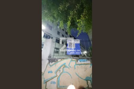 Apartamento à venda com 76m², 3 quartos e sem vaga Apartamento à venda com 76m², 3 quartos e sem vagaFachada do bloco