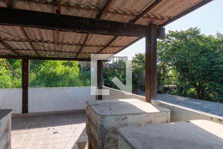 Casa à venda com 400m², 4 quartos e 2 vagas Casa à venda com 400m², 4 quartos e 2 vagasTerraço