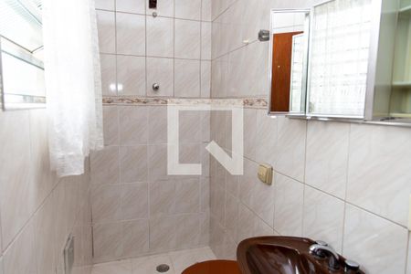 Casa à venda com 225m², 3 quartos e 2 vagasBanheiro 2