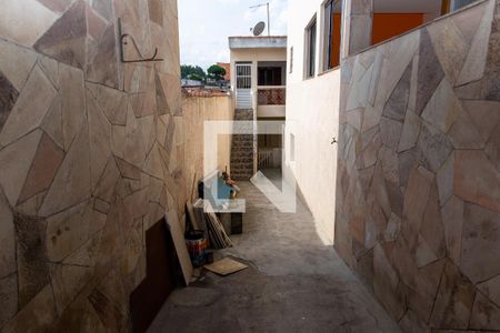 Casa à venda com 225m², 3 quartos e 2 vagasQuintal