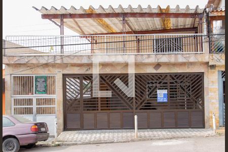 Casa à venda com 225m², 3 quartos e 2 vagasFachada