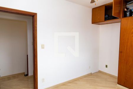 Casa à venda com 225m², 3 quartos e 2 vagasQuarto 3