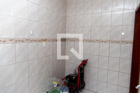 Casa à venda com 225m², 3 quartos e 2 vagasÁrea de Serviço