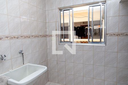 Casa à venda com 225m², 3 quartos e 2 vagasÁrea de Serviço