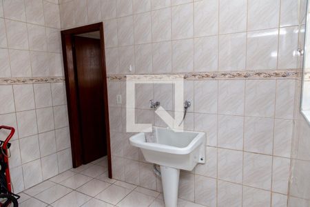 Casa à venda com 225m², 3 quartos e 2 vagasÁrea de Serviço