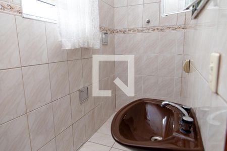 Casa à venda com 225m², 3 quartos e 2 vagasBanheiro 2