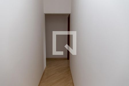 Casa à venda com 225m², 3 quartos e 2 vagasCorredor