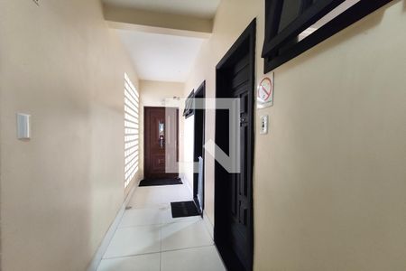 Apartamento à venda com 95m², 3 quartos e sem vaga Apartamento à venda com 95m², 3 quartos e sem vagaCorredor