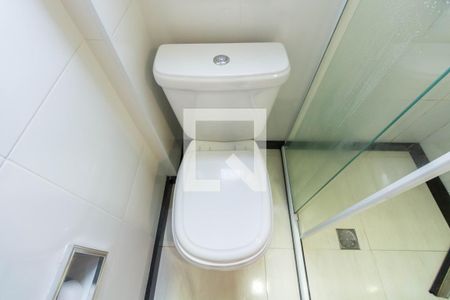 Apartamento à venda com 56m², 2 quartos e 1 vaga Apartamento à venda com 56m², 2 quartos e 1 vagaBanheiro