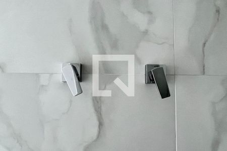 Banheiro de kitnet/studio à venda com 1 quarto, 24m² em Indianópolis, São Paulo