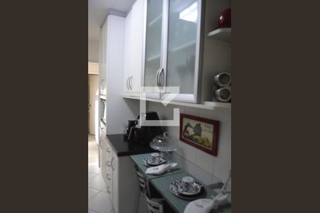 Apartamento à venda com 73m², 2 quartos e 1 vagaCozinha - Armários