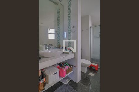 Apartamento à venda com 144m², 4 quartos e 2 vagasBanheiro Quarto Suíte