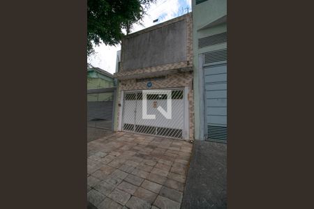 Casa à venda com 370m², 5 quartos e 2 vagas Casa à venda com 370m², 5 quartos e 2 vagasFachada