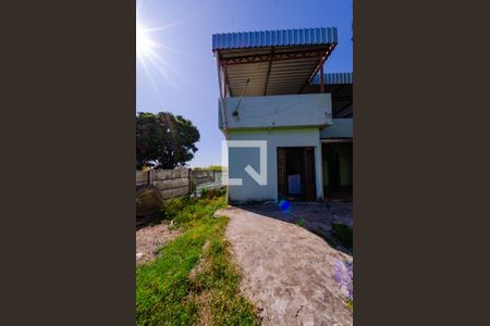 Casa à venda com 190m², 3 quartos e 2 vagas Casa à venda com 190m², 3 quartos e 2 vagasFrente