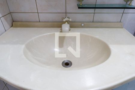 Casa à venda com 380m², 3 quartos e 3 vagas Casa à venda com 380m², 3 quartos e 3 vagasBanheiro da Suíte 2