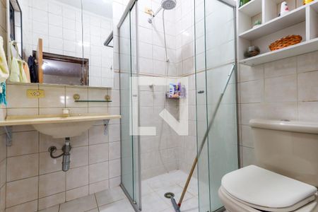 Casa à venda com 380m², 3 quartos e 3 vagas Casa à venda com 380m², 3 quartos e 3 vagasBanheiro da Suíte 2