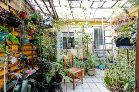 Casa à venda com 380m², 3 quartos e 3 vagas Casa à venda com 380m², 3 quartos e 3 vagasJardim