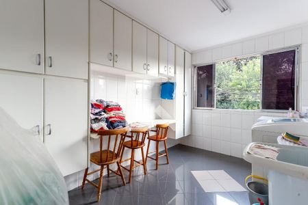 Casa à venda com 380m², 3 quartos e 3 vagas Casa à venda com 380m², 3 quartos e 3 vagasÁrea de Serviço