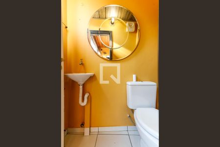 Casa à venda com 380m², 3 quartos e 3 vagas Casa à venda com 380m², 3 quartos e 3 vagasBanheiro da Churrasqueira