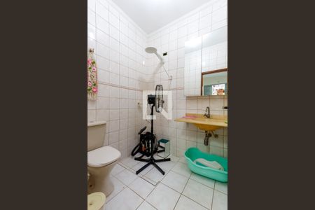 Casa à venda com 380m², 3 quartos e 3 vagas Casa à venda com 380m², 3 quartos e 3 vagasBanheiro da Suíte 1