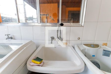 Casa à venda com 380m², 3 quartos e 3 vagas Casa à venda com 380m², 3 quartos e 3 vagasÁrea de Serviço