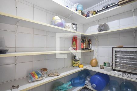 Apartamento à venda com 94m², 3 quartos e 2 vagas Apartamento à venda com 94m², 3 quartos e 2 vagasDespensa