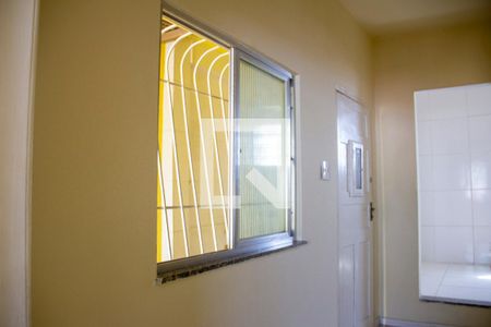 Sala de casa para alugar com 1 quarto, 31m² em Paraíso, São Gonçalo