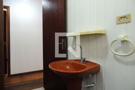 Casa para alugar com 280m², 3 quartos e 2 vagasBanheiro