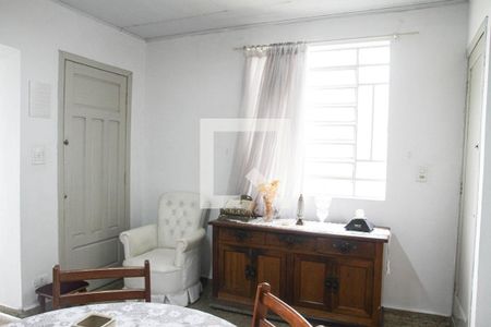 Casa à venda com 330m², 2 quartos e 7 vagas Casa à venda com 330m², 2 quartos e 7 vagasCozinha