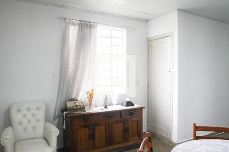 Casa à venda com 330m², 2 quartos e 7 vagas Casa à venda com 330m², 2 quartos e 7 vagasCozinha