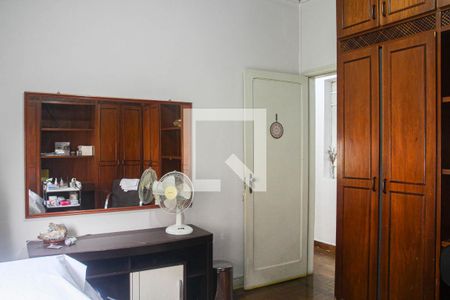 Casa à venda com 330m², 2 quartos e 7 vagas Casa à venda com 330m², 2 quartos e 7 vagasQuarto 2