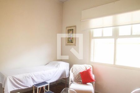 Casa à venda com 330m², 2 quartos e 7 vagas Casa à venda com 330m², 2 quartos e 7 vagasQuarto 3