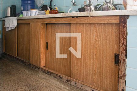 Casa à venda com 330m², 2 quartos e 7 vagas Casa à venda com 330m², 2 quartos e 7 vagasCozinha