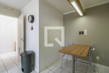 Apartamento para alugar com 202m², 3 quartos e 3 vagas Apartamento para alugar com 202m², 3 quartos e 3 vagasCozinha