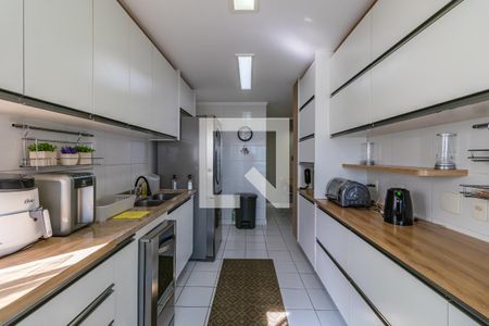 Apartamento para alugar com 202m², 3 quartos e 3 vagas Apartamento para alugar com 202m², 3 quartos e 3 vagasCozinha