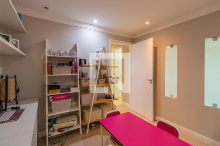 Apartamento para alugar com 202m², 3 quartos e 3 vagas Apartamento para alugar com 202m², 3 quartos e 3 vagasEscritório