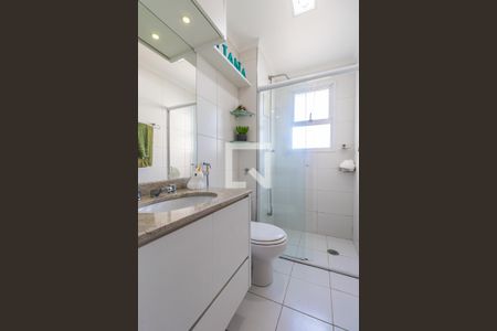 Apartamento para alugar com 202m², 3 quartos e 3 vagas Apartamento para alugar com 202m², 3 quartos e 3 vagasBanheiro da Suíte 2