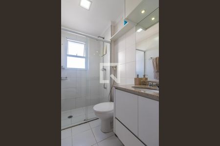 Apartamento para alugar com 202m², 3 quartos e 3 vagas Apartamento para alugar com 202m², 3 quartos e 3 vagasBanheiro da Suíte 1