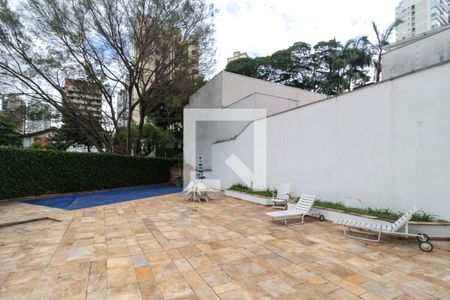 Apartamento à venda com 185m², 3 quartos e 3 vagas Apartamento à venda com 185m², 3 quartos e 3 vagasÁrea comum - Piscina