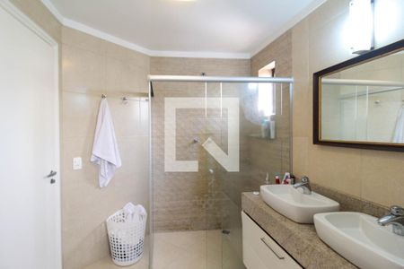 Apartamento à venda com 185m², 3 quartos e 3 vagas Apartamento à venda com 185m², 3 quartos e 3 vagasBanheiro da Suíte 1