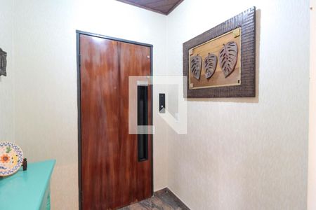 Apartamento à venda com 185m², 3 quartos e 3 vagas Apartamento à venda com 185m², 3 quartos e 3 vagasHall de Entrada