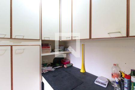 Apartamento à venda com 185m², 3 quartos e 3 vagas Apartamento à venda com 185m², 3 quartos e 3 vagasQuarto de Serviço