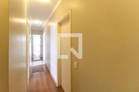 Apartamento à venda com 185m², 3 quartos e 3 vagas Apartamento à venda com 185m², 3 quartos e 3 vagasCorredor
