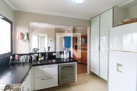 Apartamento à venda com 185m², 3 quartos e 3 vagas Apartamento à venda com 185m², 3 quartos e 3 vagasCozinha