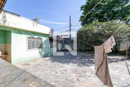 Casa à venda com 279m², 3 quartos e 1 vaga Casa à venda com 279m², 3 quartos e 1 vagaBarracão