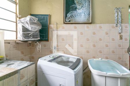 Casa à venda com 279m², 3 quartos e 1 vaga Casa à venda com 279m², 3 quartos e 1 vagaLavanderia