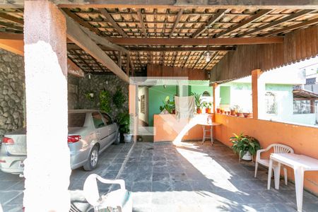 Casa à venda com 279m², 3 quartos e 1 vaga Casa à venda com 279m², 3 quartos e 1 vagaGaragem