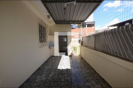Apartamento à venda com 90m², 3 quartos e sem vagaVaranda