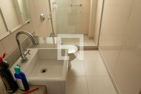 Apartamento à venda com 95m², 2 quartos e 1 vaga Apartamento à venda com 95m², 2 quartos e 1 vagaBanheiro da Suíte